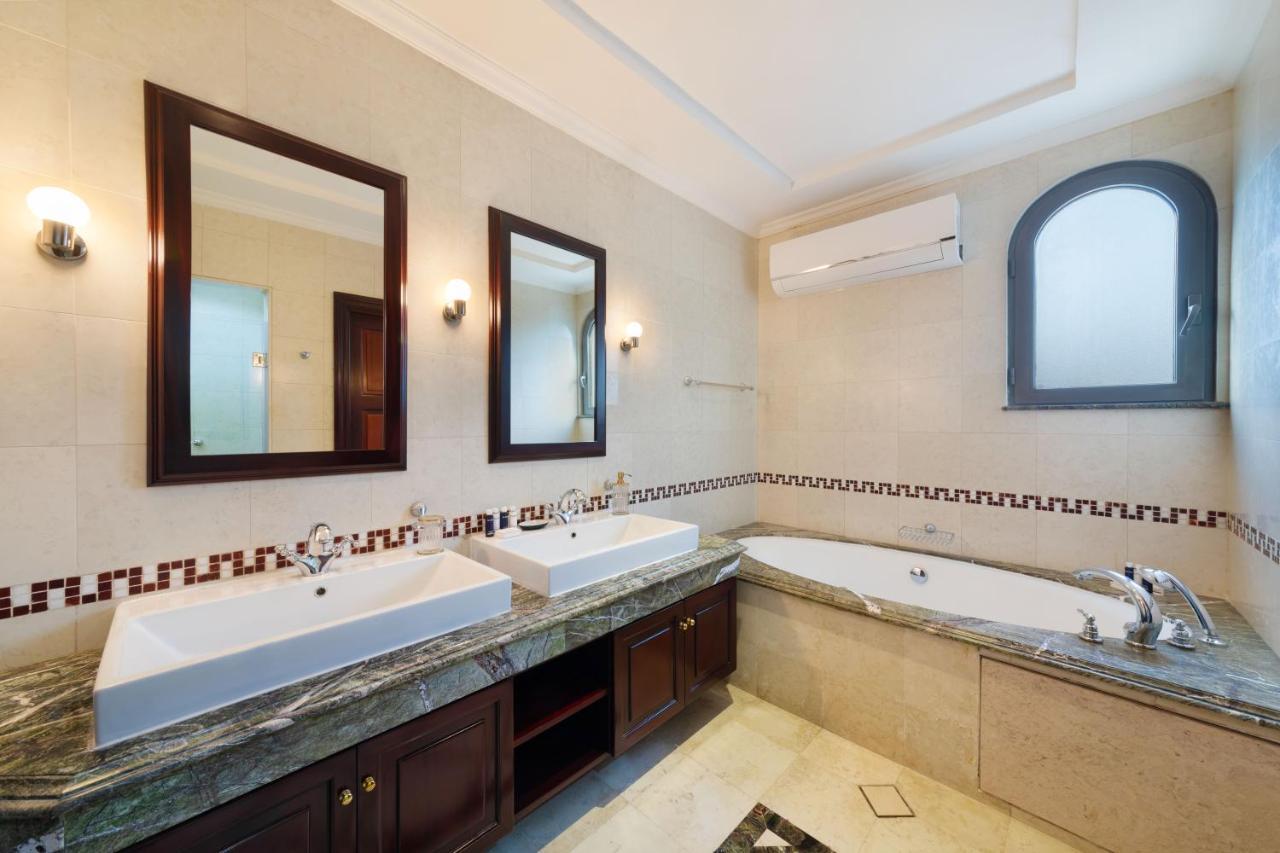 Villa Maison Privee - Private Pool & Access With Cinematic Vws Dubai