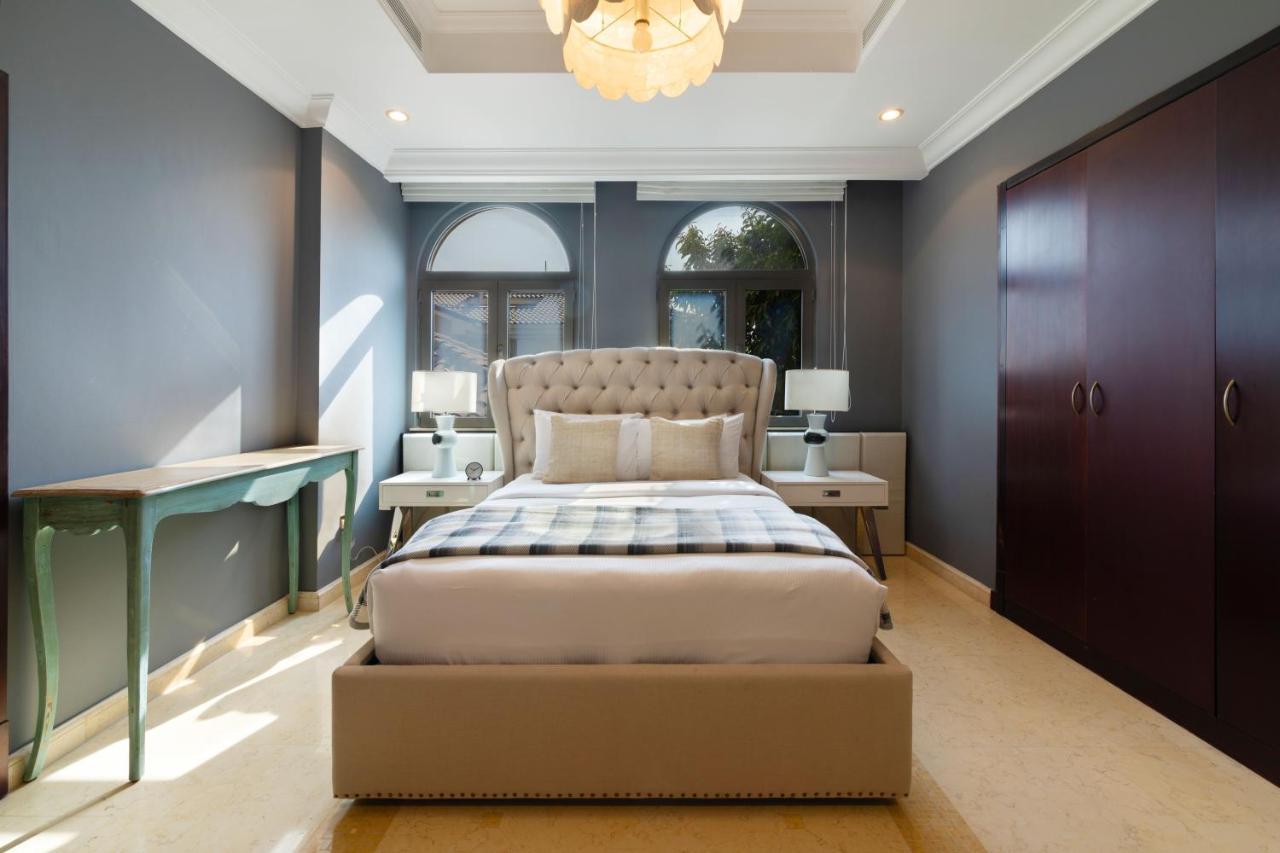 Maison Privee - Private Pool & Access With Cinematic Vws Вілла Дубай